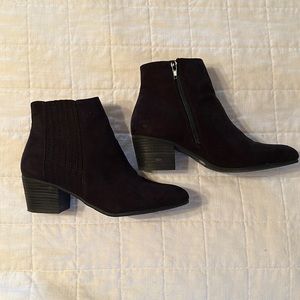 Girl Madeline sz 8 Heeled Black Velvet Booties